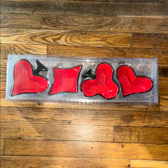 Poker Red and Black Card Suit Shaped Dishes - Picture 1 of 1